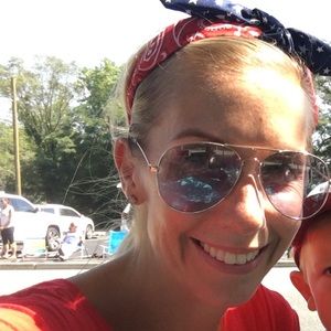 Meet your Posher, Andrea